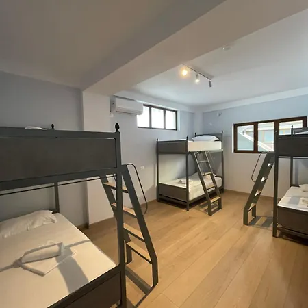 Bora 4* Gjirokastër
